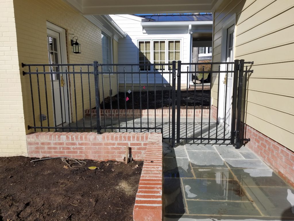 aluminum fencing and gate with black finish